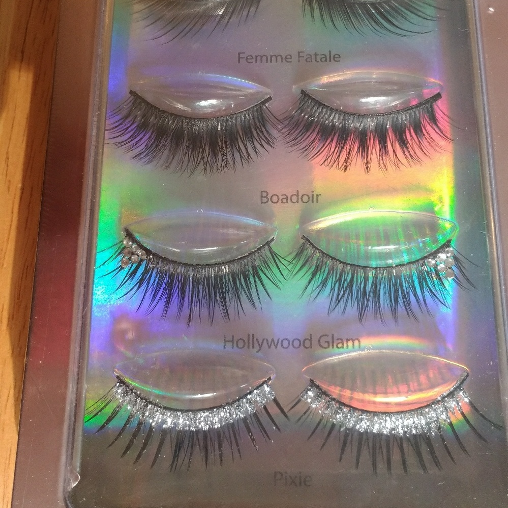 (NEW) Bebe 5 pc. glam False eyelash set + Glue - Picture 7 of 8